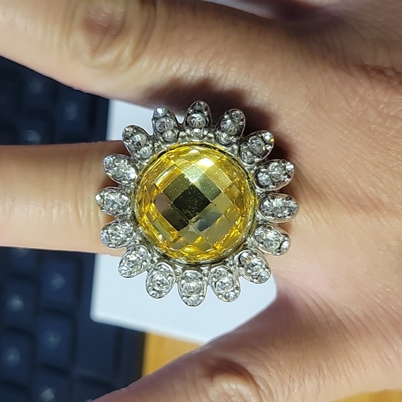 Simply Vera Vera Wang Adjustable Flower Statement Ring - Picture 1 of 11